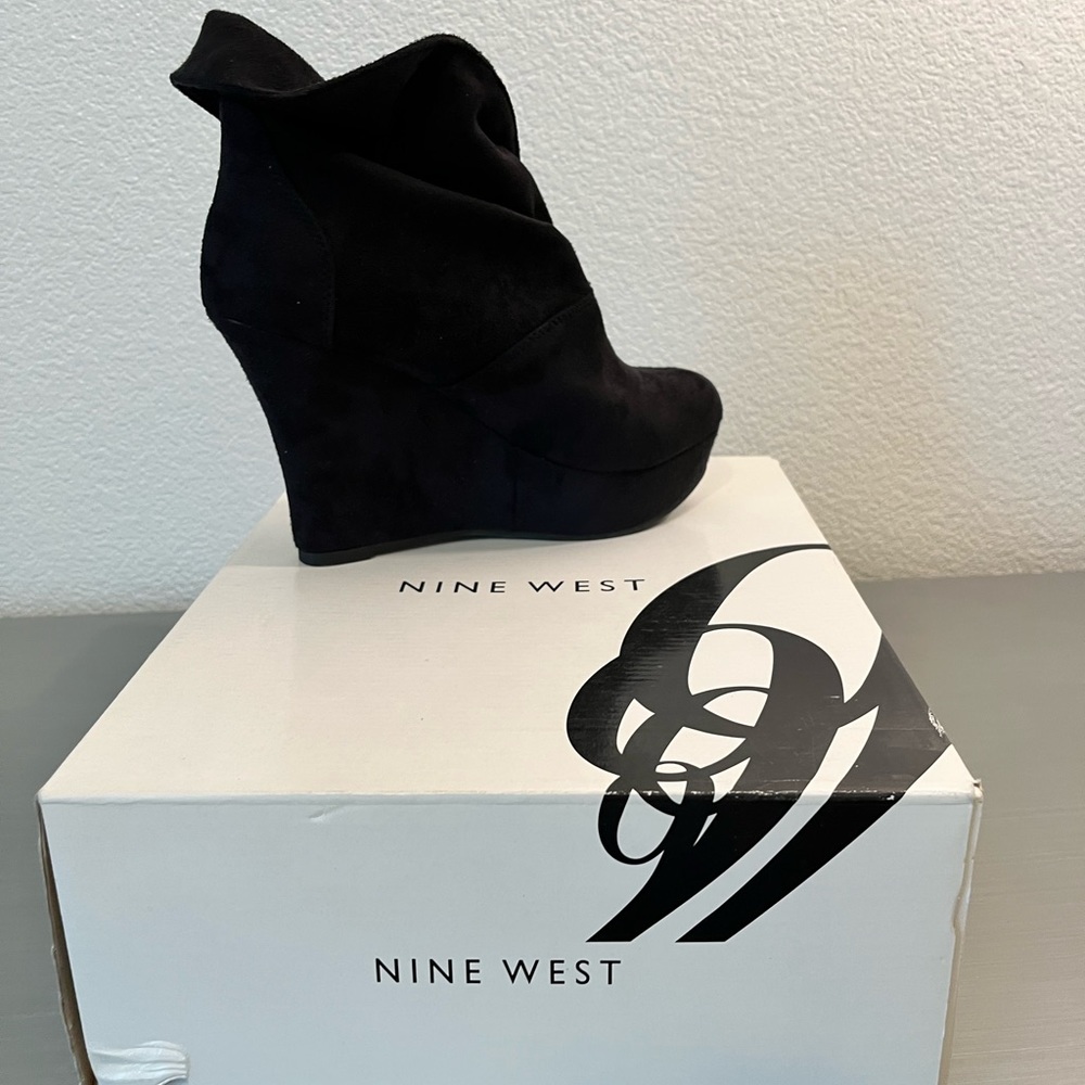 Cuffed suede ankle boots - Picture 2 of 12
